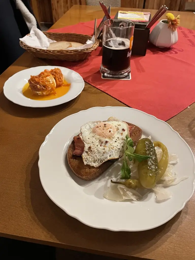 Petr Nešetřil_Restaurace Myslivna_Blansko_review