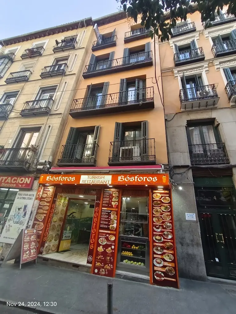 Sten (Piqued Wanderer)_Bósforos Turkish Hortalezas 42 // Restaurante Turco 100% Halal_Borek_review