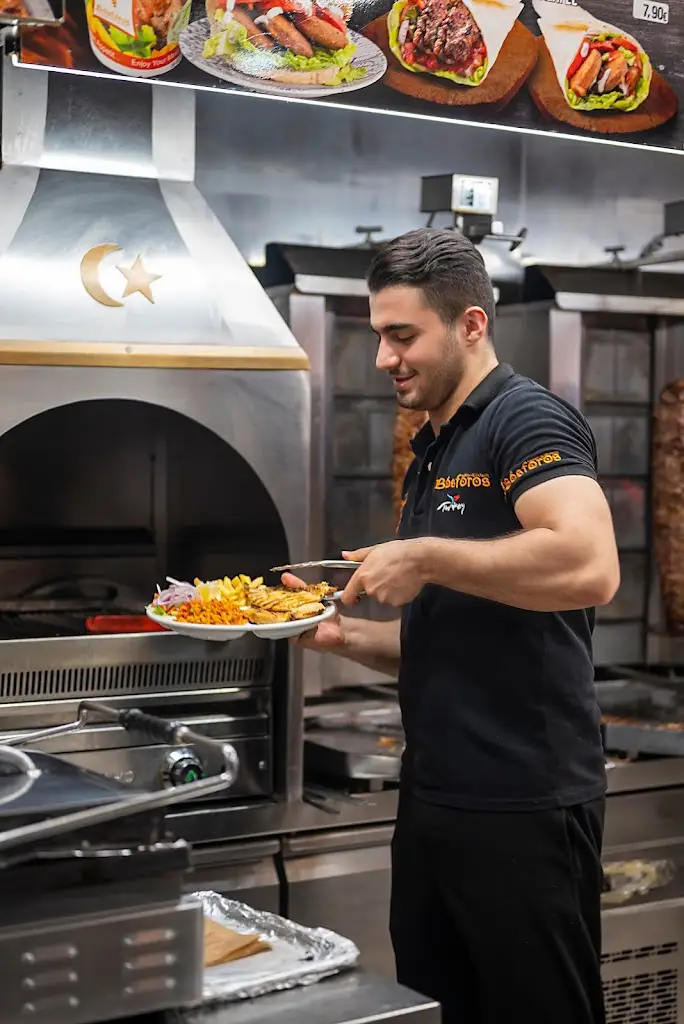 Bósforos Turkish Hortalezas 42 // Restaurante Turco 100% Halal restaurant in Borek