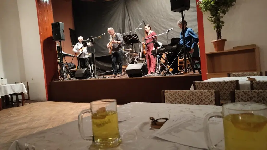 Lucie Držíková_Hospůdka na Točně_Blansko_review