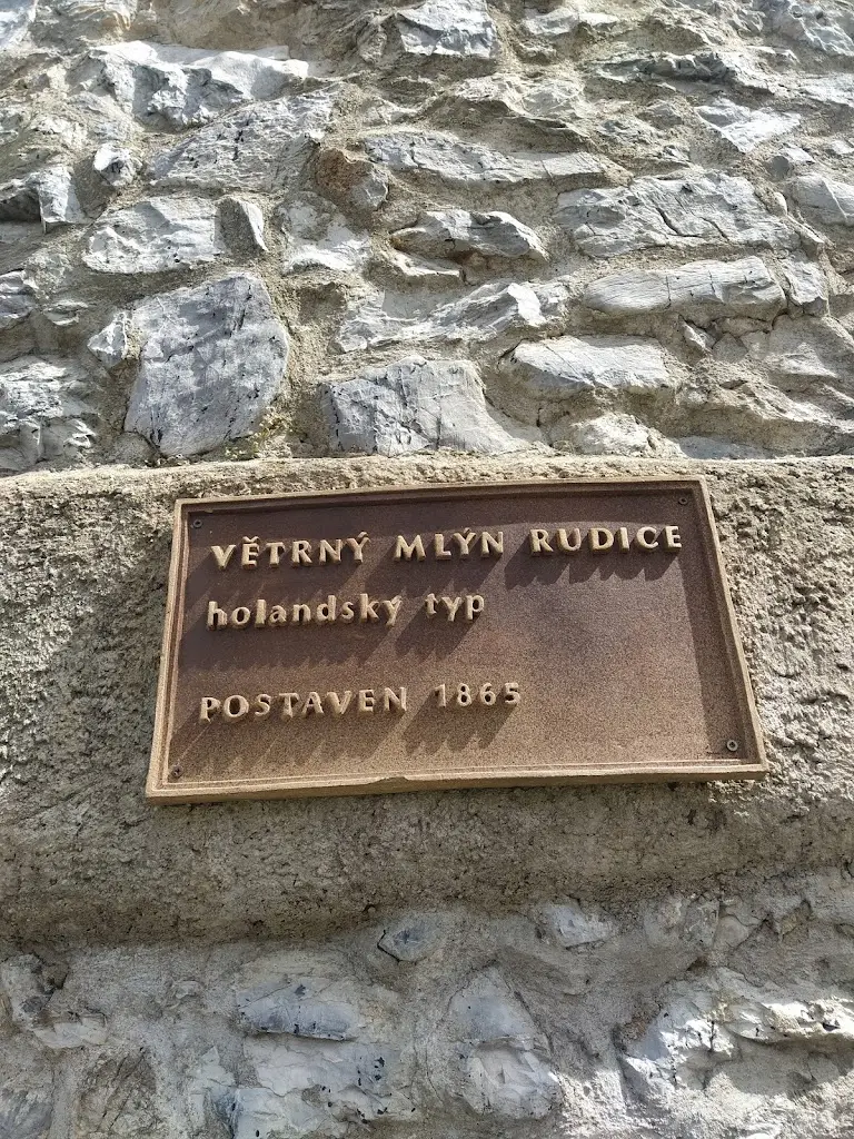 Ivka Karasová_Obcerstveni Pod Lopatama_Blansko_review