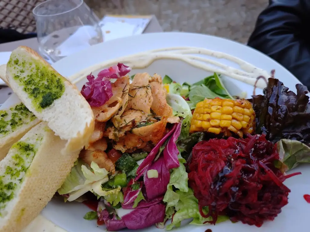 Jan Kopkas_Wine bar Chatka_Blížkovice_review