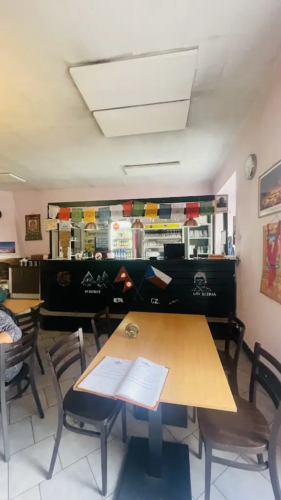 Priyankit_Everest Nepalese & Indian_Blížkovice_review