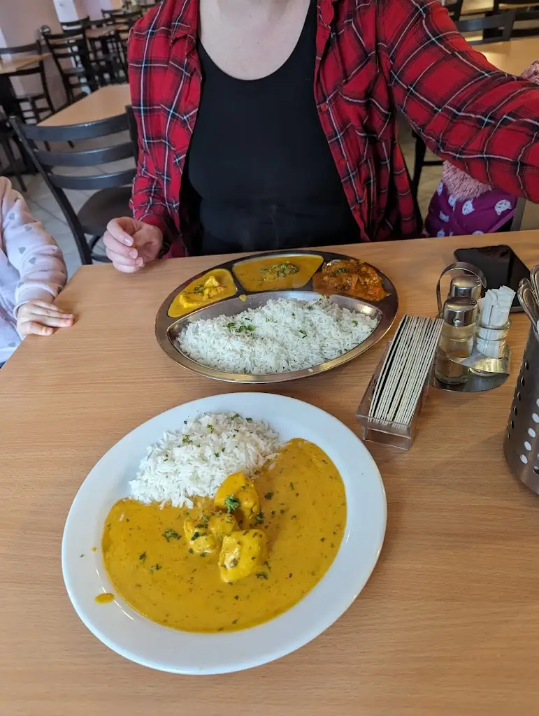 Matej Drlicka_Everest Nepalese & Indian_Blížkovice_review