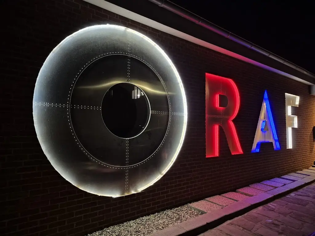 Gary Williams_RAF House_Blížkovice_recensione