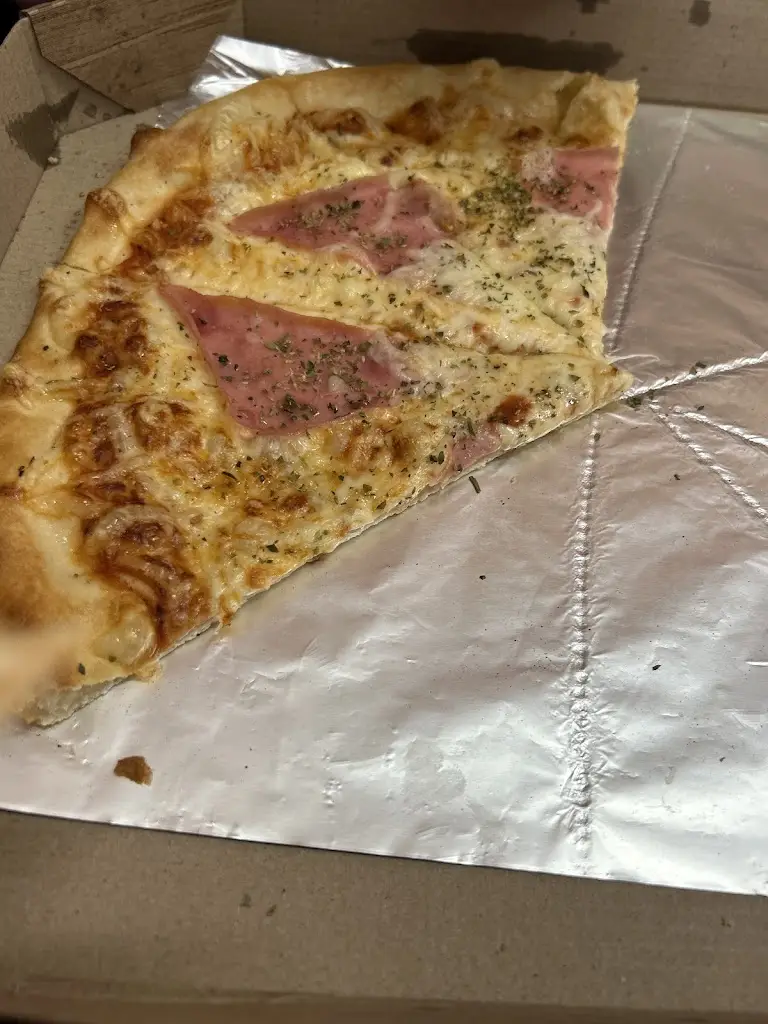 Jakub Černý_KiNG KEBAB PİZZA_Blížkovice_review