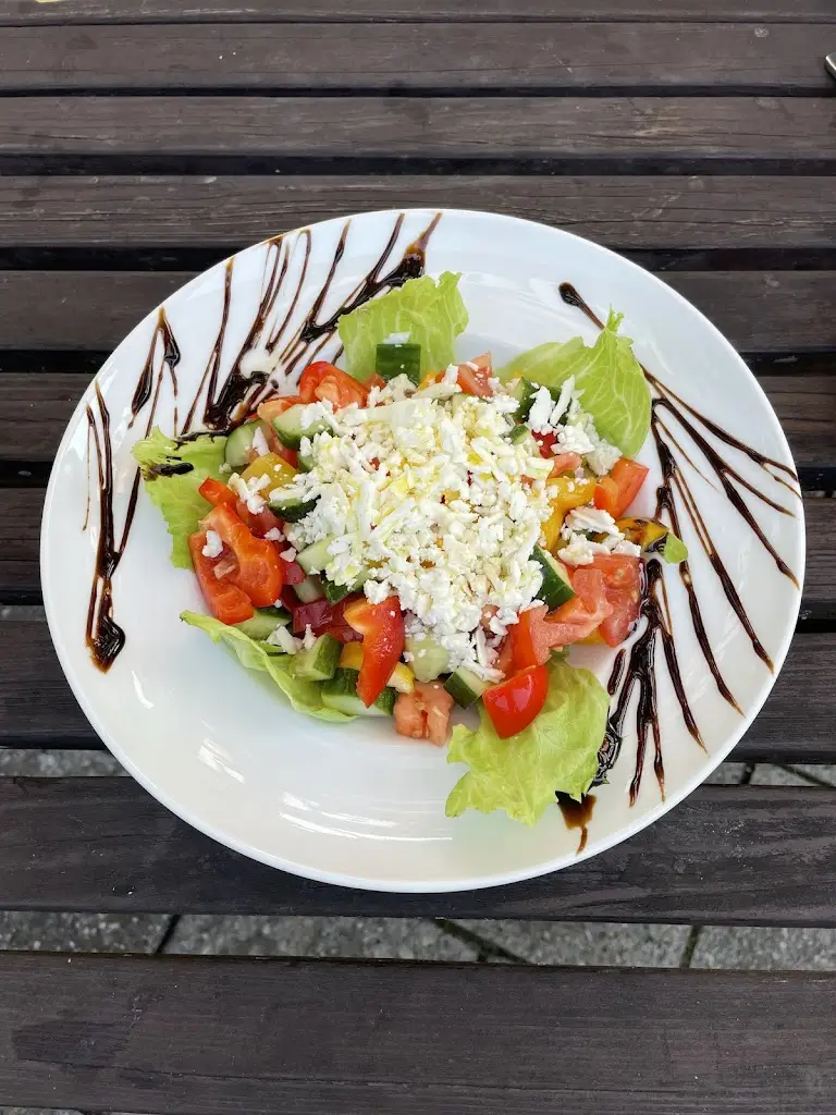 Warren Greer_Restaurace Trosky_Blížkovice_review