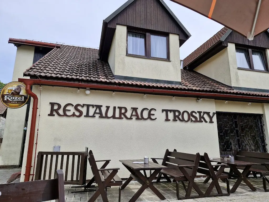 Restaurace Trosky restaurant in Blížkovice