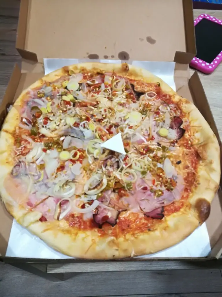 Pavel Castka_PIZZERIE XENIE_Blížkovice_review