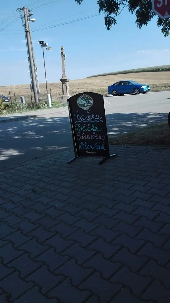 Jan Kuchař_Hospůdka Sokolovna_Bořitov_review