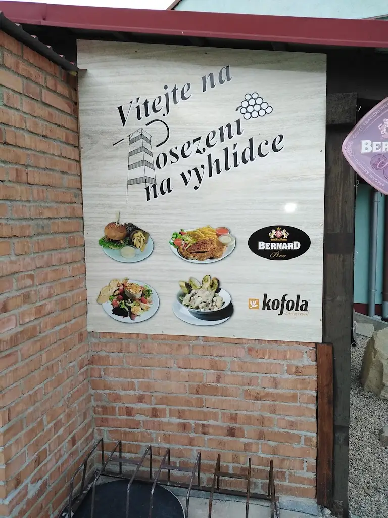 Vratislav Langr_Posezení na vyhlídce_Bořetice_review