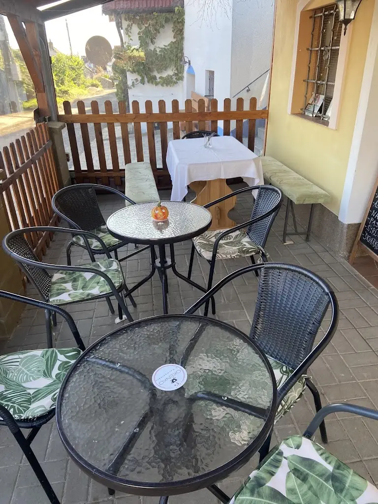 Okénko U Harmonikáře_Bořetice_slider_image_2