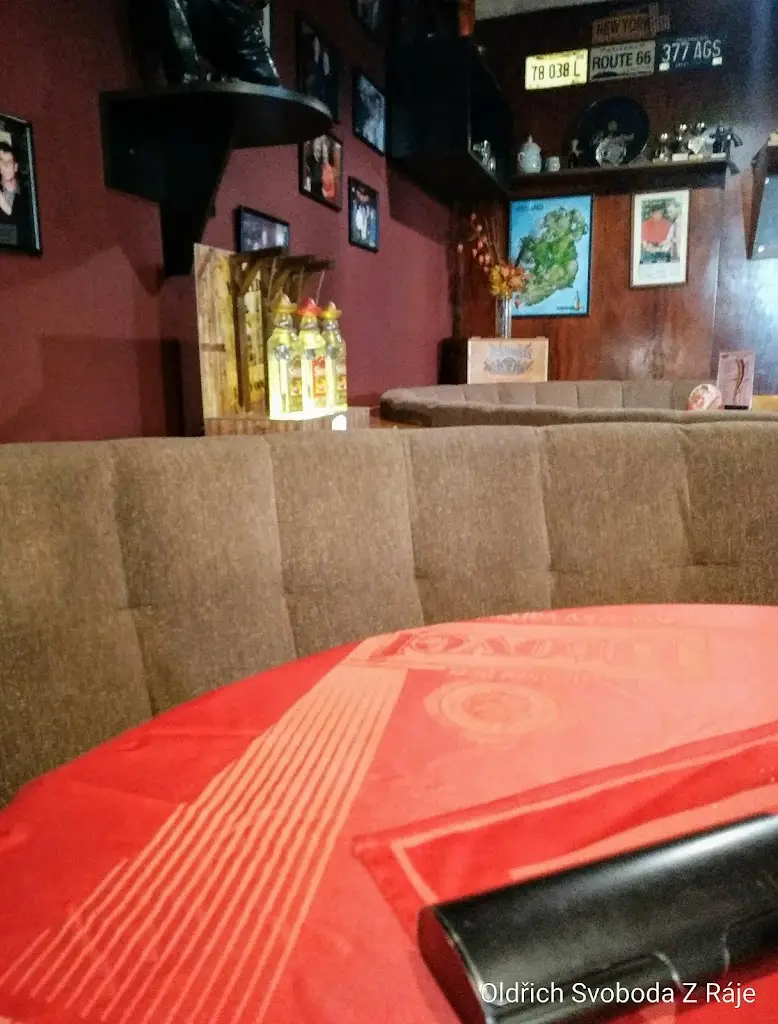 Oldřich s. p. SVOBODA z R. (Nobilis Dominus)_Restaurace 