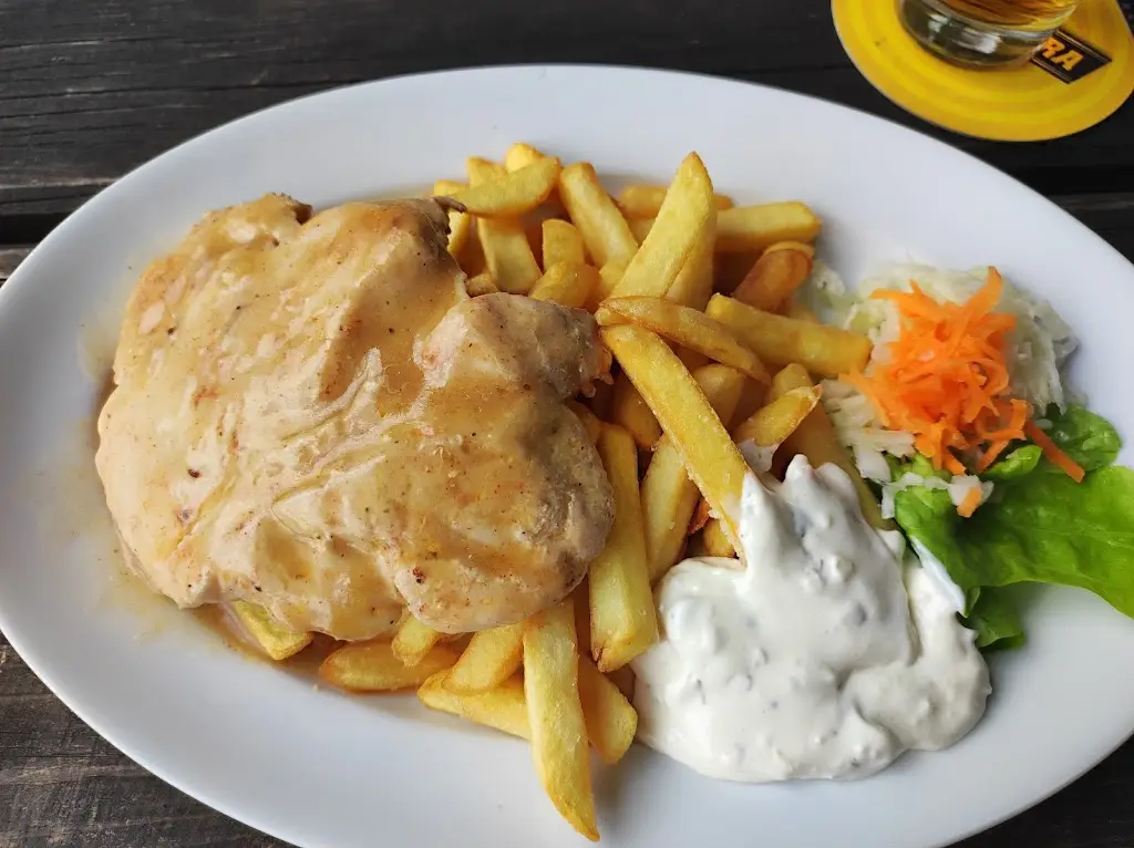 Zlatá růže spol. s r.o._Boskovice_slider_image_2