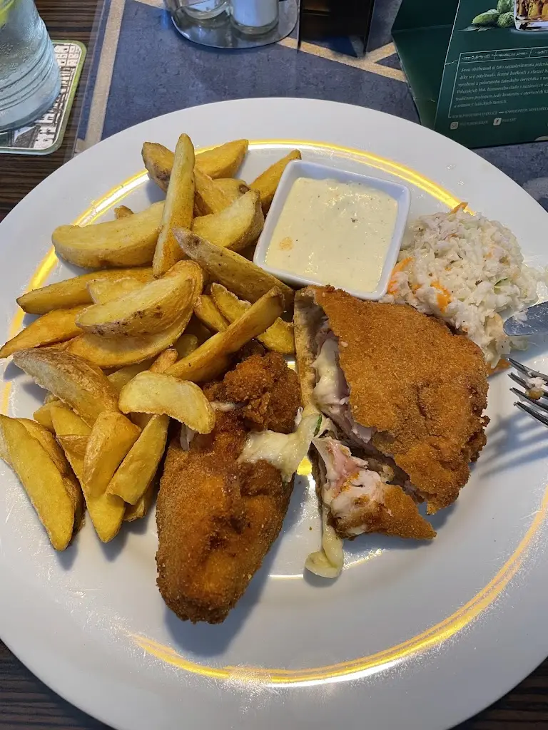 Kexia Li (Night)_VIVA restaurace_Boskovice_review