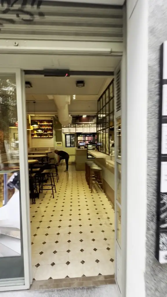 Vira Vira Meze Bar_Borek_slider_image_2