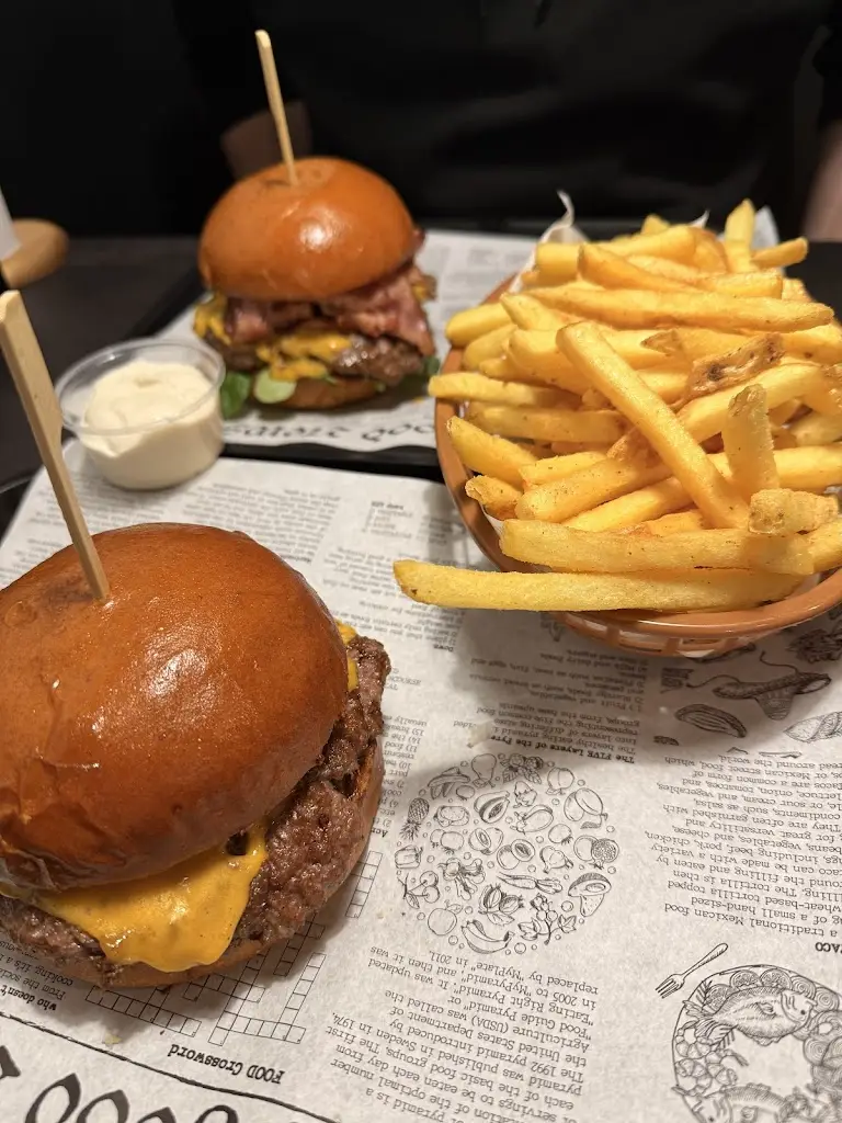 Eliška_Dogs Bistro_Břeclav_review