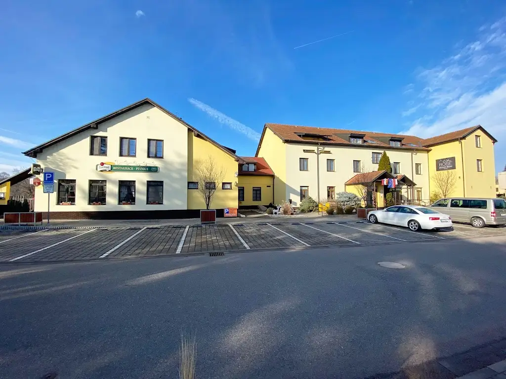 Restaurace Rose_Břeclav_slider_image_3