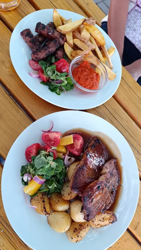 Restaurace Espresso a Pizzarie_Břeclav_slider_image_2