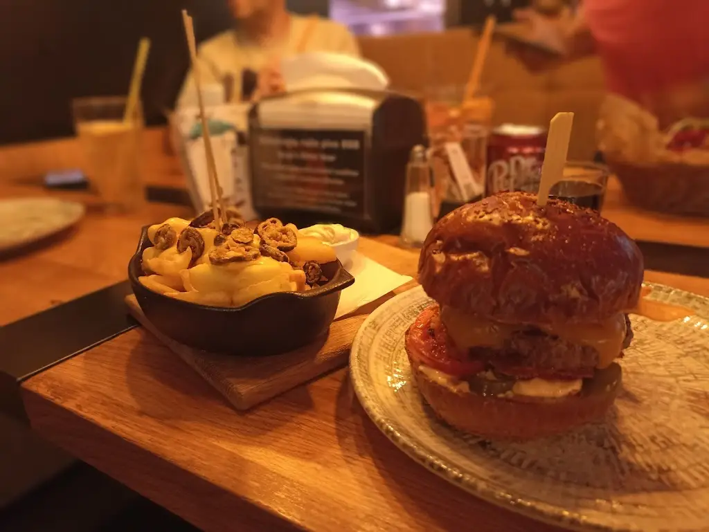 Roman Legíň_Burgr's Club_Břeclav_review