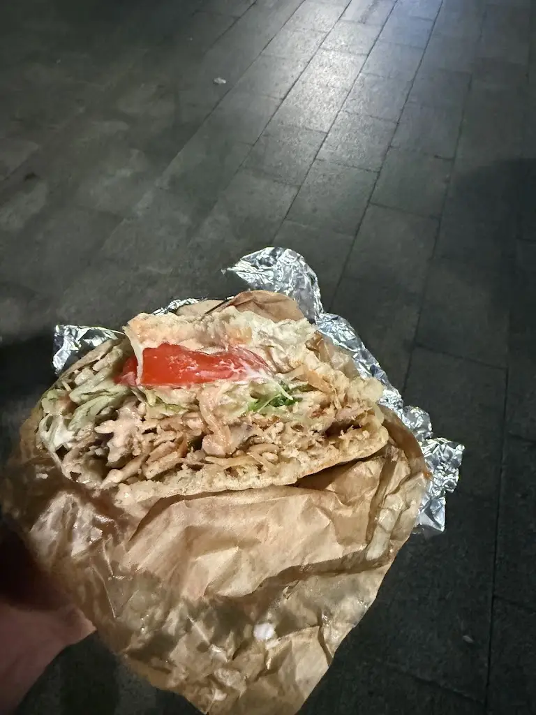 Florian Kern_D'Kebab Food_Borek_review