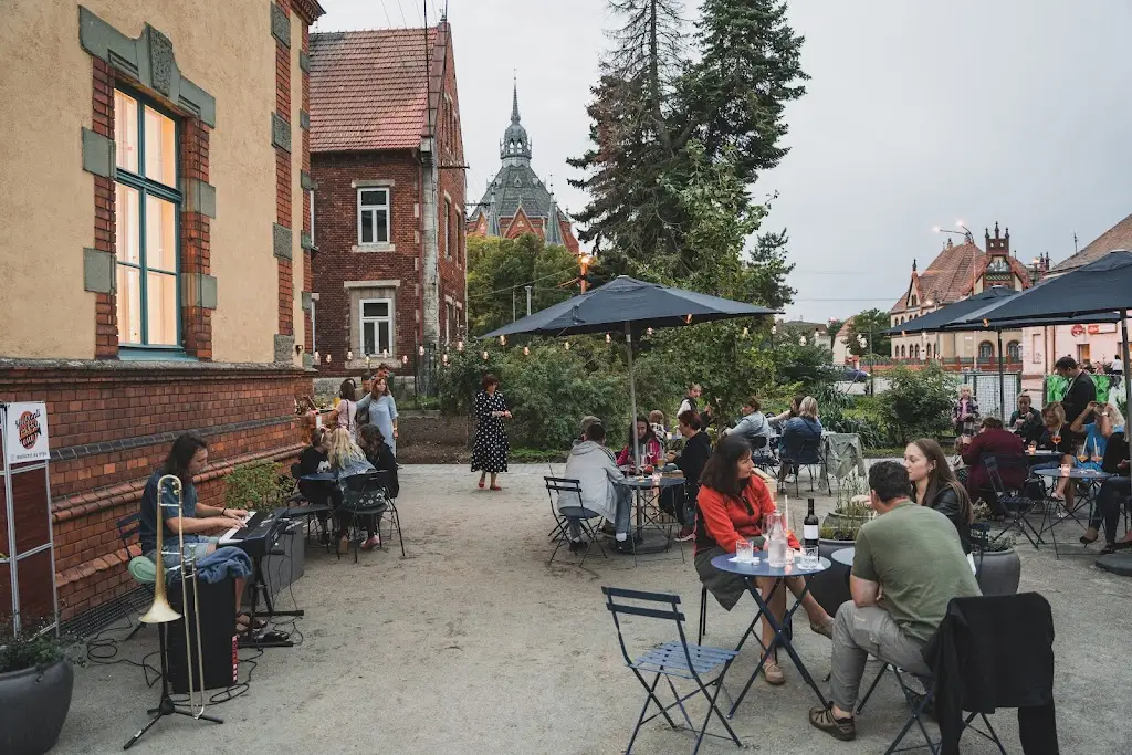 Kavárna Chvíle_Břeclav_slider_image_1