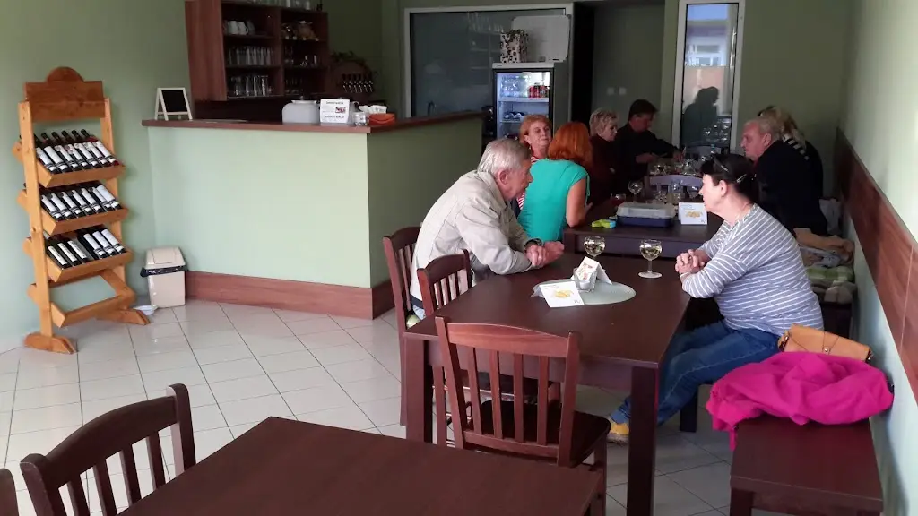 Vinotéka - Šenk U Dvoch_Břeclav_slider_image_3