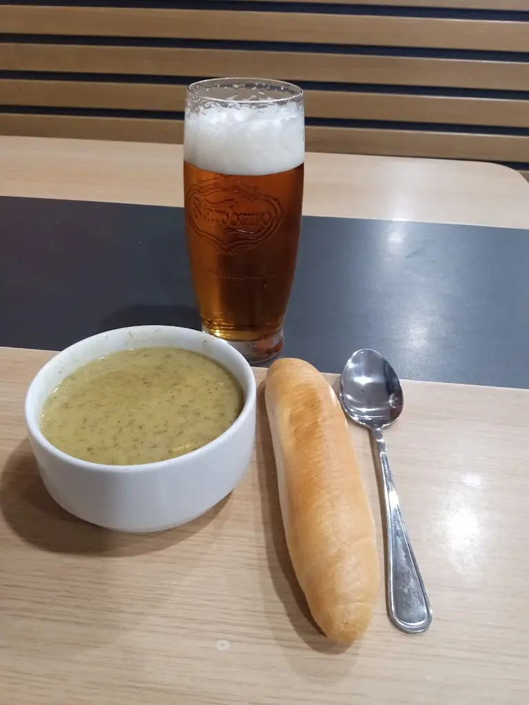 Wayne Lacy_Lokálka_Břeclav_review