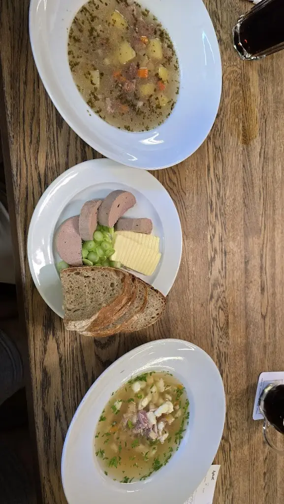 Luka Krivošić_Lokál U Caipla_Brno_recensione