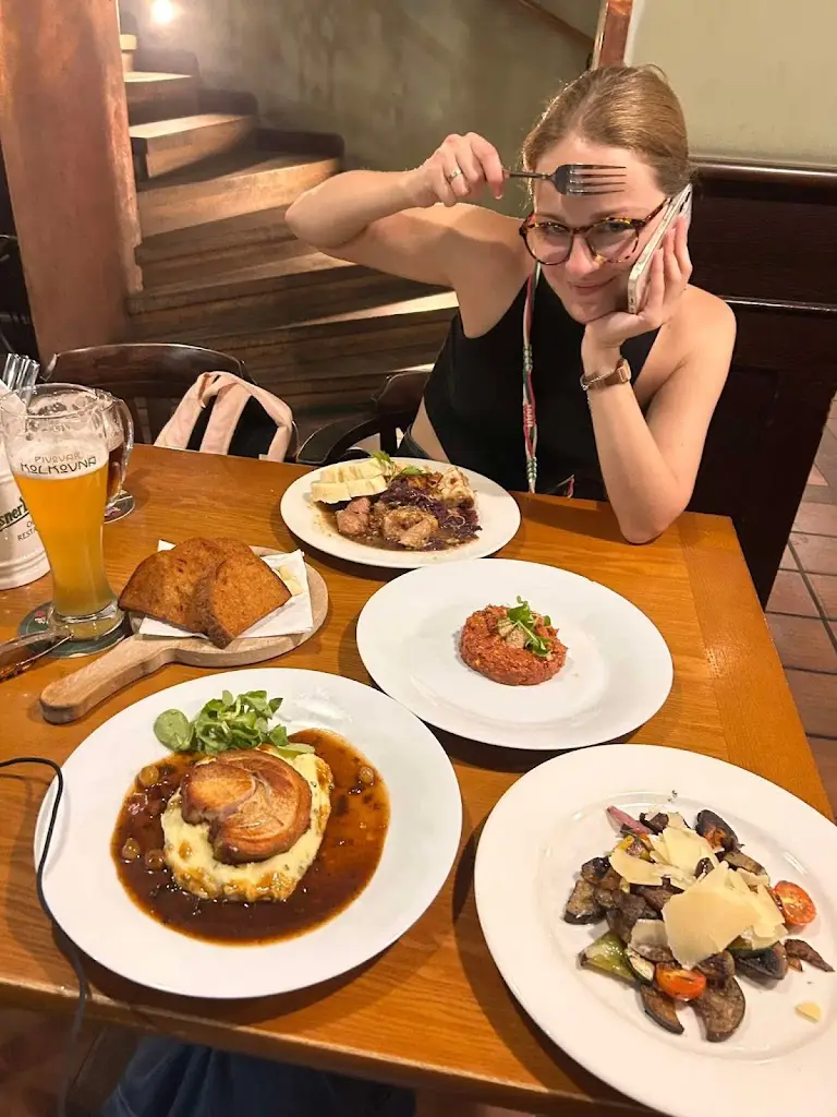 Ярина Короткевич_Stopkova Plzeňská Pivnice_Brno_review