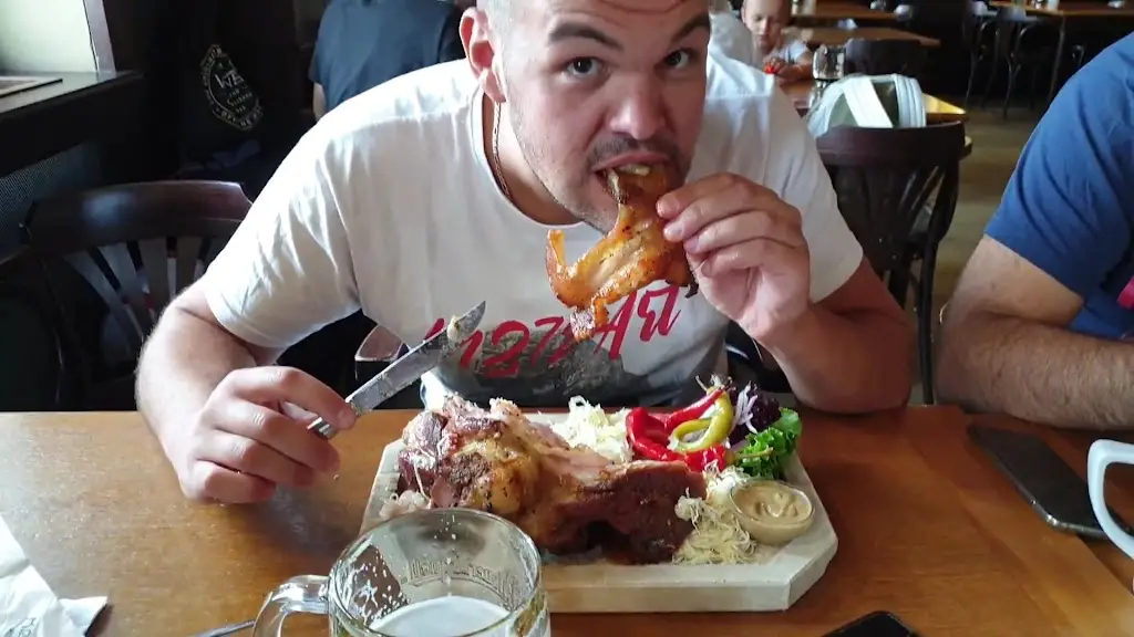 Stopkova Plzeňská Pivnice_Brno_slider_image_2