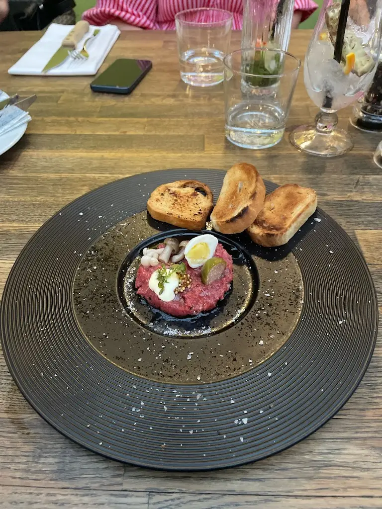 Nicolas Dudov_Restaurant a Steakhouse Monte Bú_Brno_review