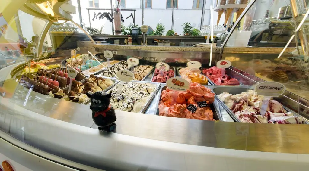 Ristorante Piazza_Brno_slider_image_3