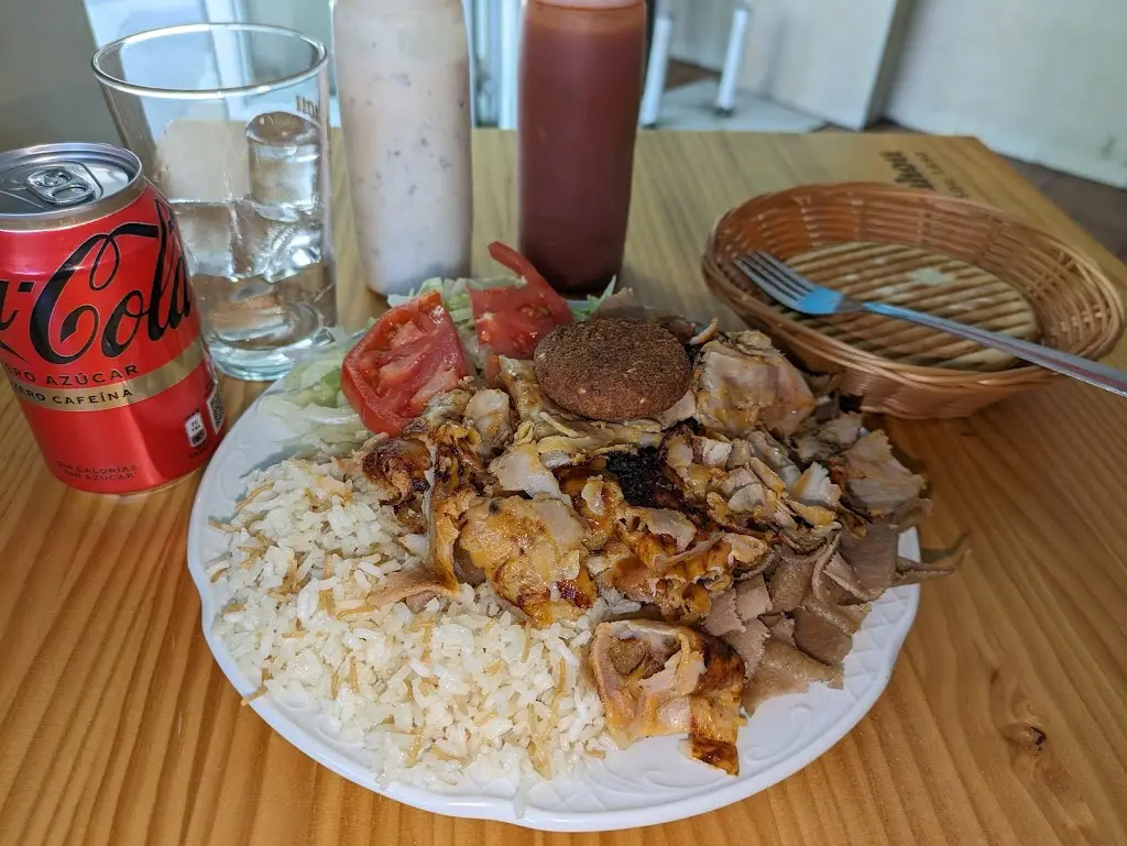 Carlos Martin Garcia_Doner Kebap Urfa_Borek_review