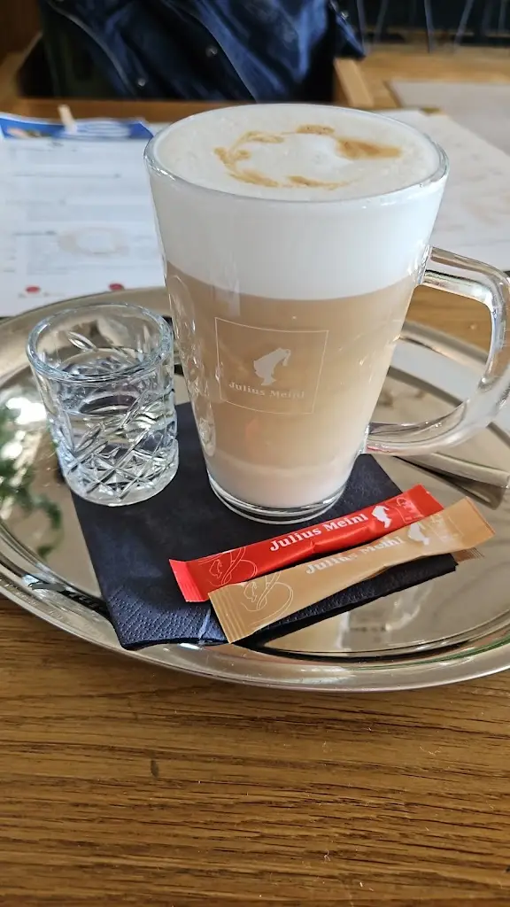 Cristina Vaduva_Garden restaurant & PUB_Brno_review