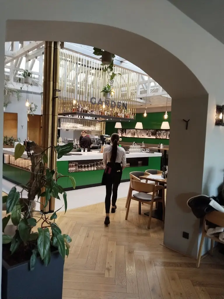 Garden restaurant & PUB_Brno_slider_image_2