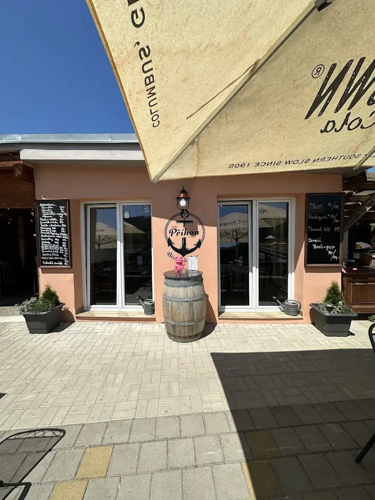 Bistro & Bar Příhon restaurant in Čebín