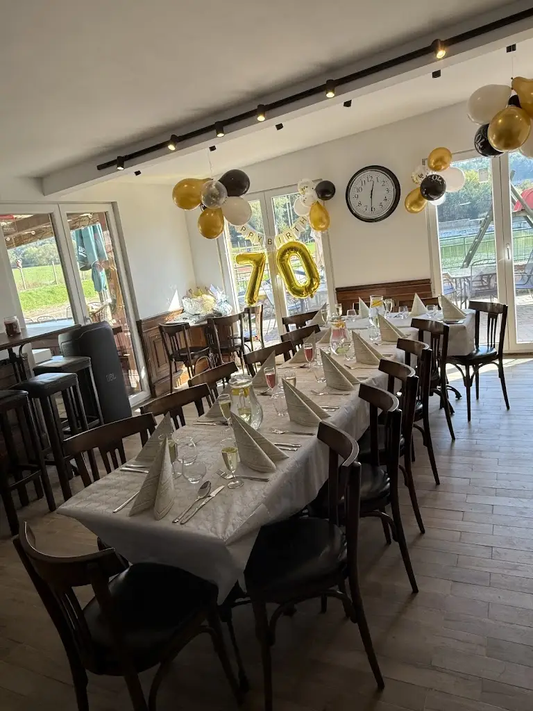 Bistro & Bar Příhon_Čebín_slider_image_2