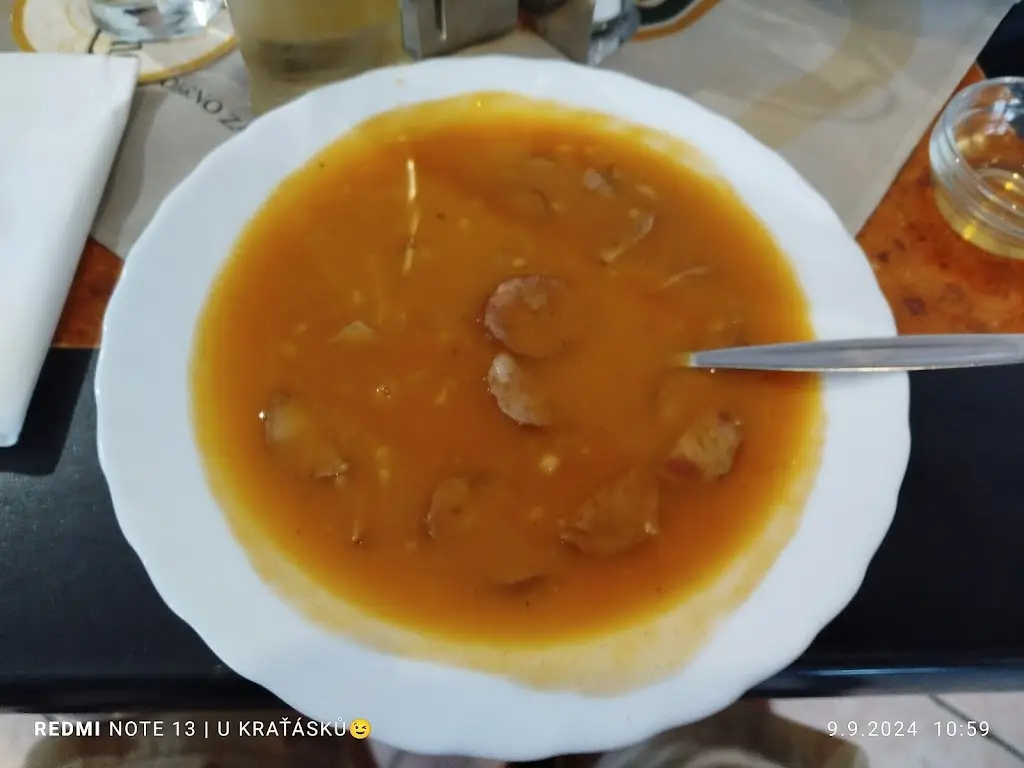 Karel Kratochvil_Restaurace Sokolovna_Bzenec_recensione