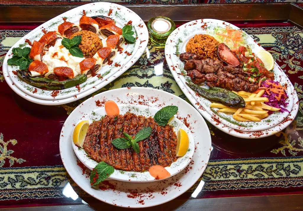 Súltan Palast Madrid 18 - Shishas // Bar - Restaurante Turco 100% halal_Borek_slider_image_3