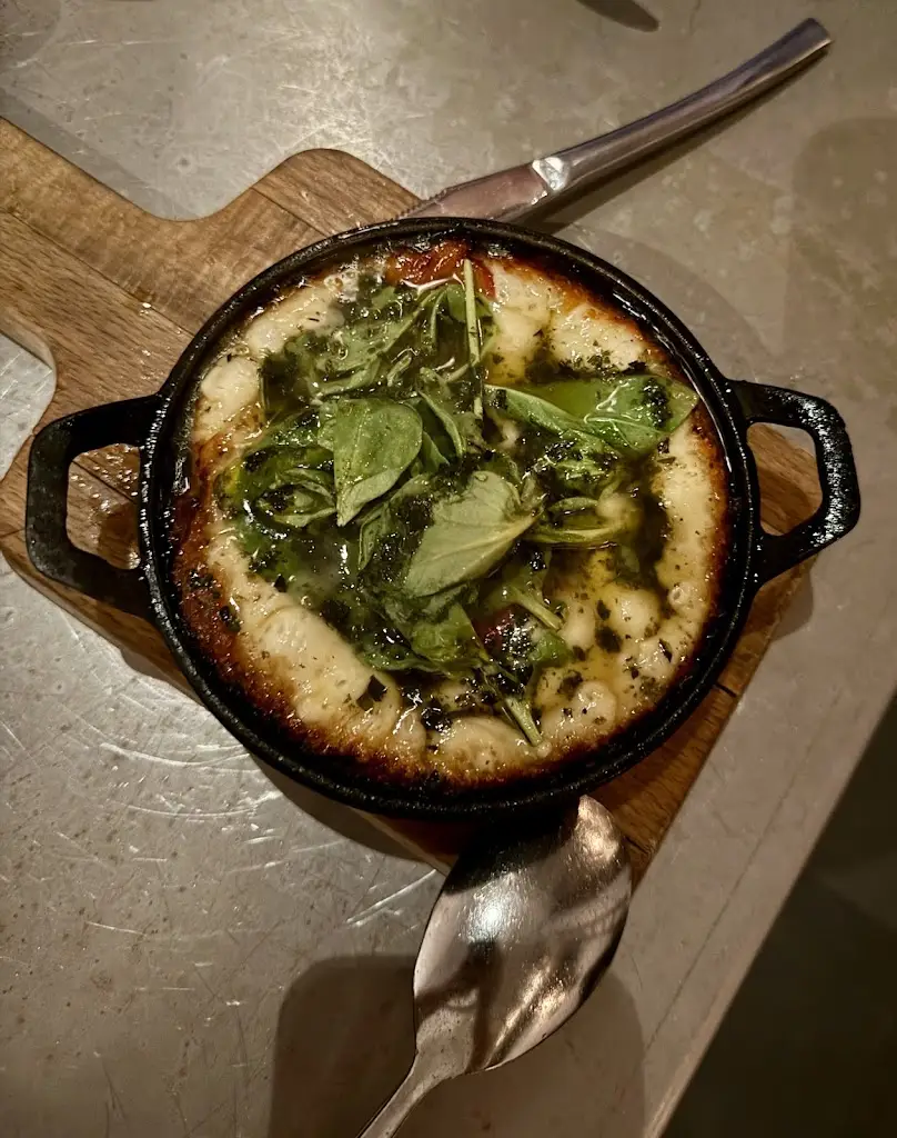 Grace S_Ástor gastro-place_Borek_review