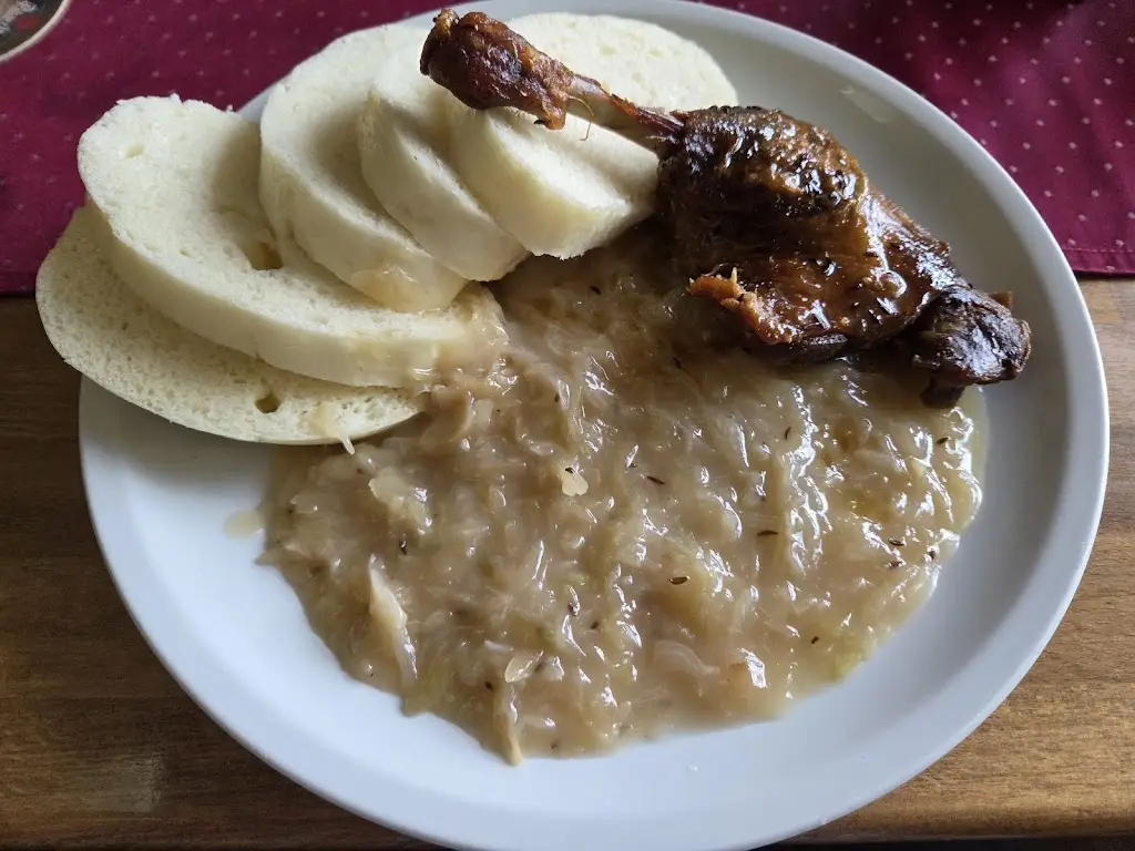 Restaurace Obecní Dům_Dolní Bojanovice_slider_image_3