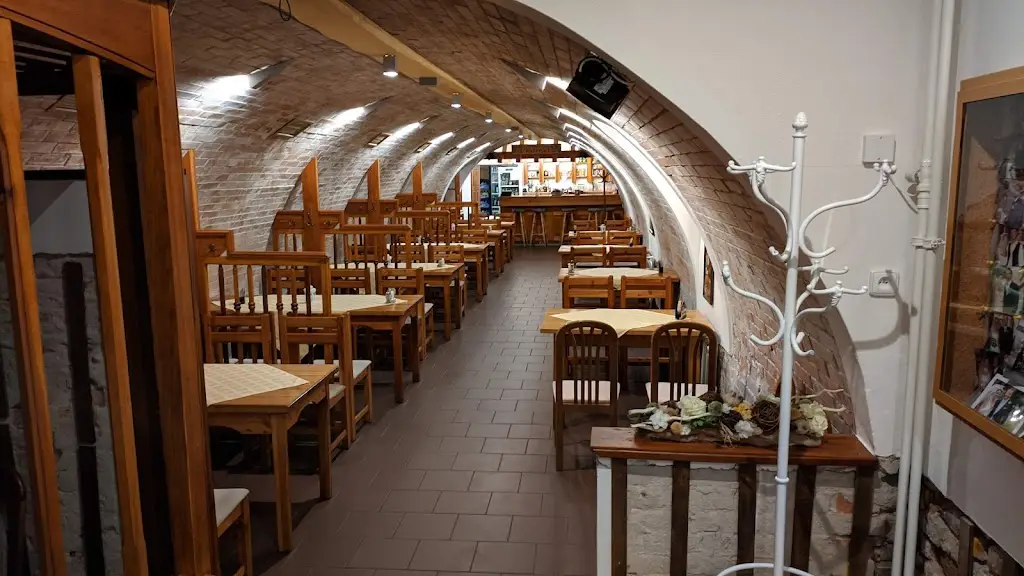 Vinárna U Konšelů_Dolní Bojanovice_slider_image_1