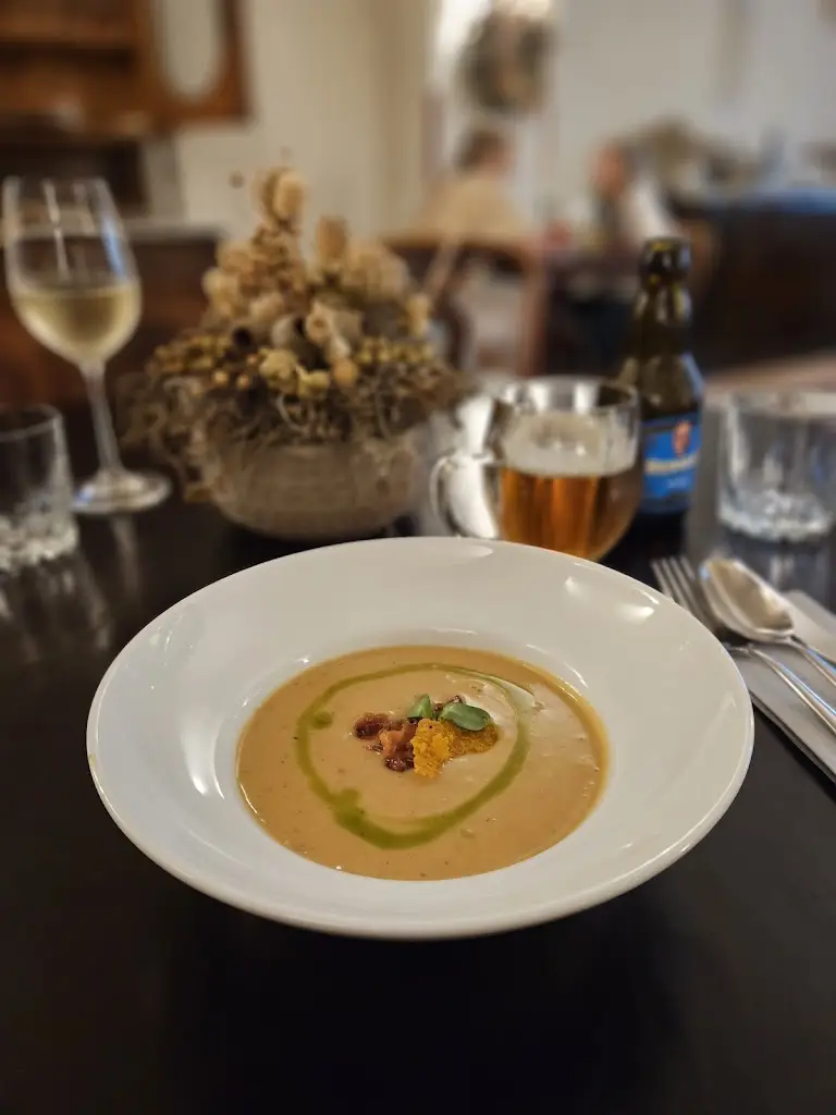 N. K._Restaurace a hotel Kounický dvůr_Dolní Kounice_review