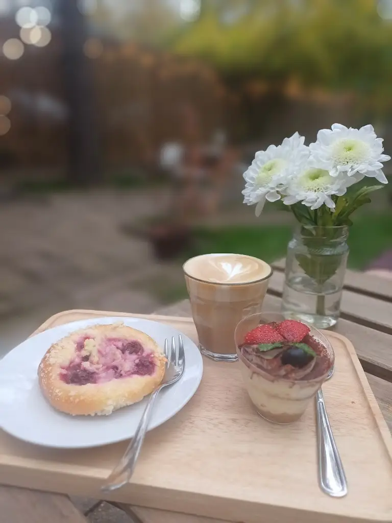 Monika Čermáková_Rosa Cafe_Dolní Kounice_review