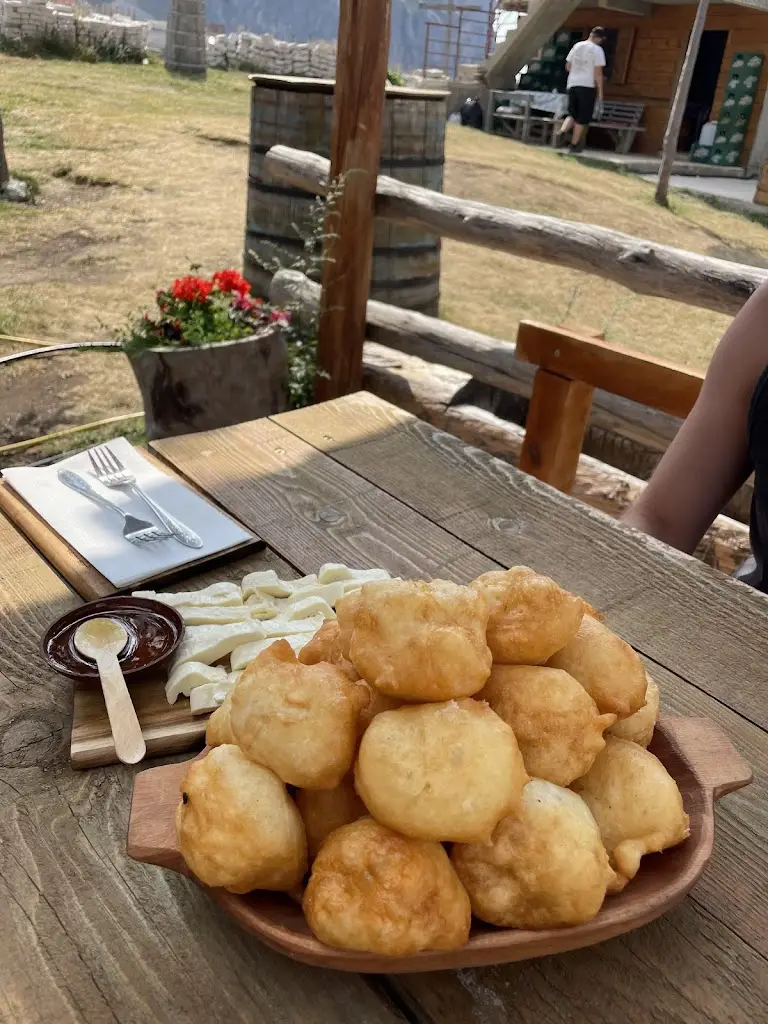 Kertu Eimre_Kapetanov KONAK ETNO restoran_Černá Hora_review