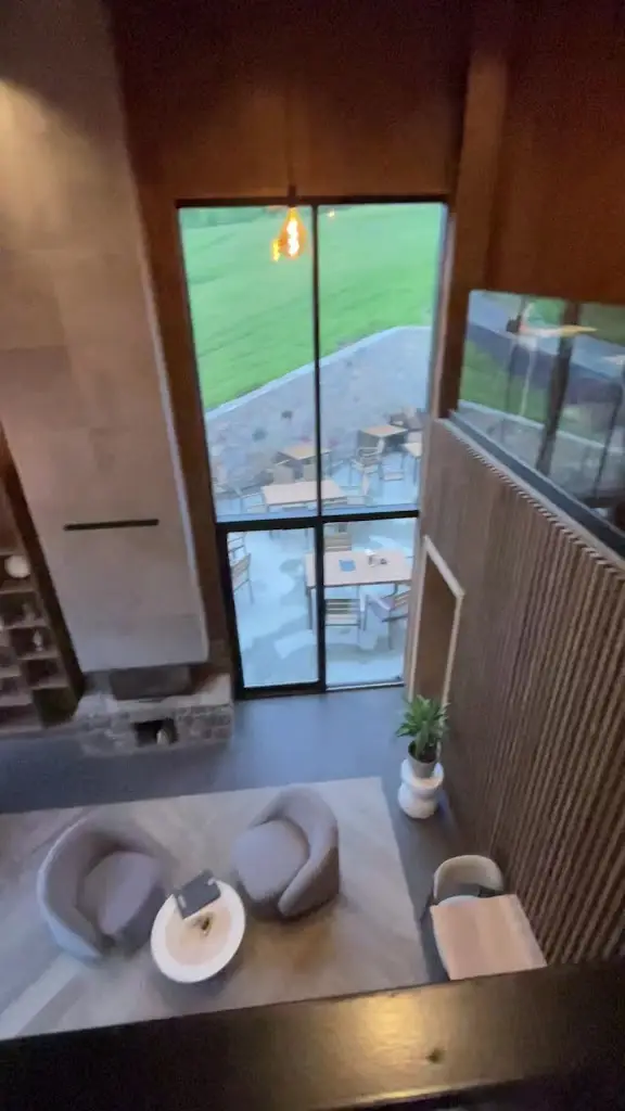 איתמר נחליאל_HERMES RESTAURANT_Černá Hora_review