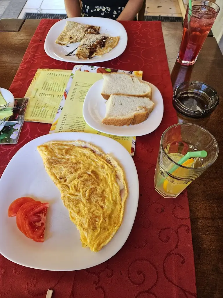 Blue Restaurant_Černá Hora_slider_image_3