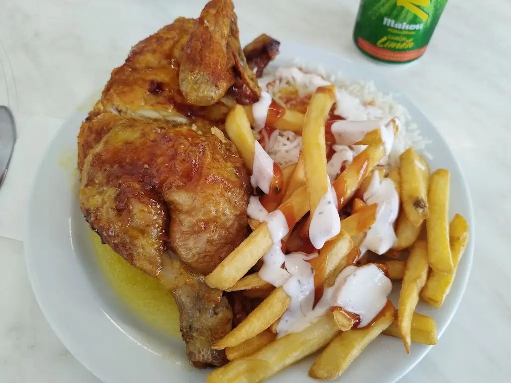 Alex.rollano_Villaverde sonargoan Dõner Kebap_Borek_review