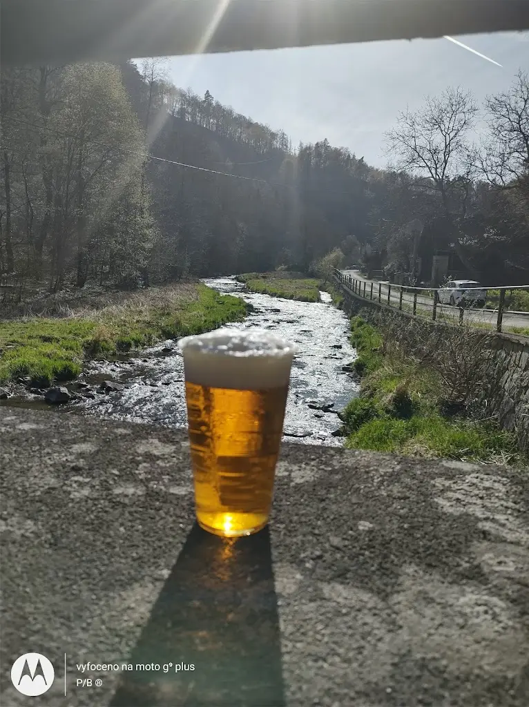Občerstvení na mostě_Dolní Loućky_slider_image_1